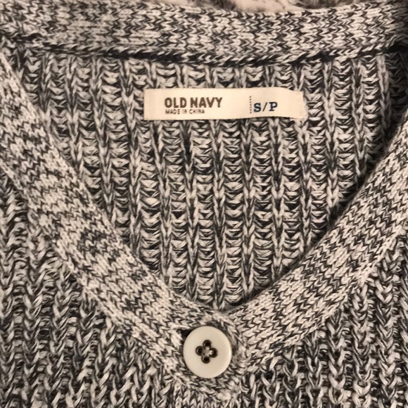 Old navy cardigan - Picture 3 of 4